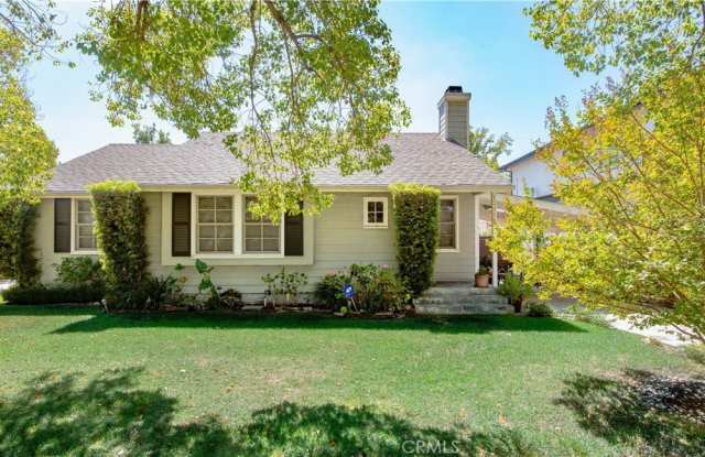 Photo of 13964 Peach Grove Street