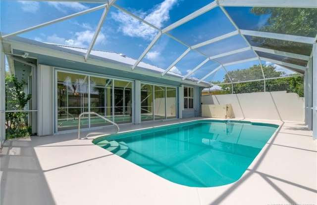 2102 SW Mayflower Drive