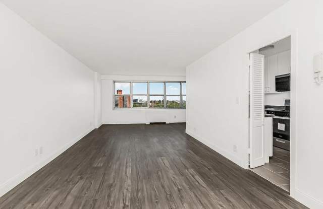 555 Kappock St Apt 19B