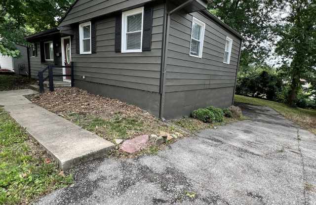 Photo of 5358 N Palmer Avenue