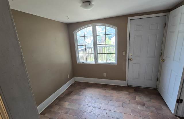 418 North Thompson Street