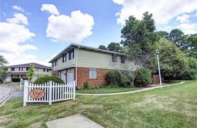 1625 Villa S Dr