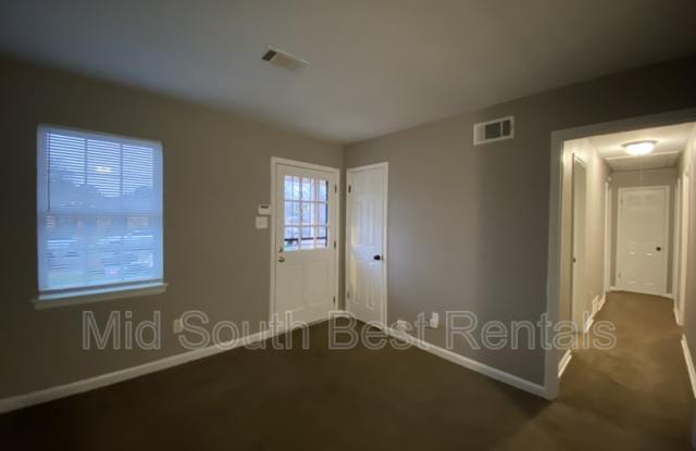 3424 Piney Woods Ave