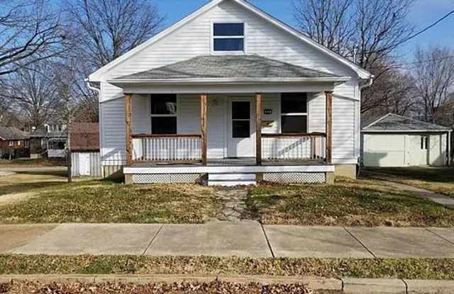 815 Roberts Street
