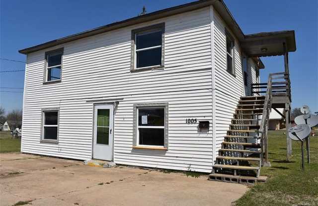 Photo of 1005 N. B St - 2