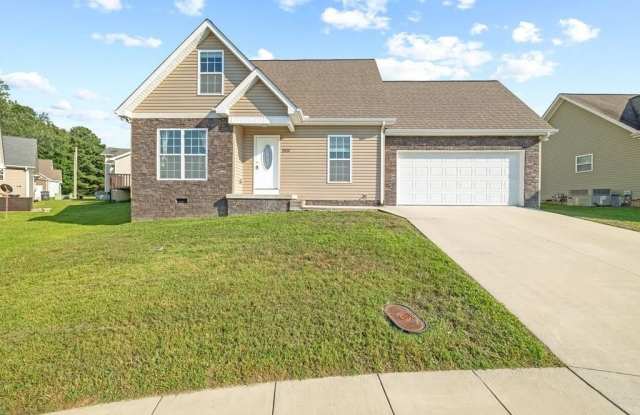 1805 Birdie Ct