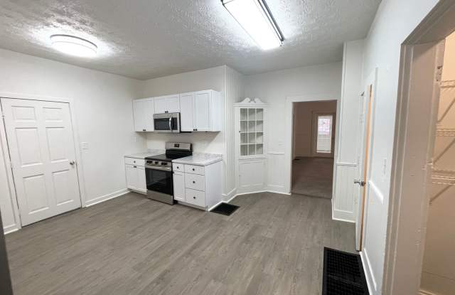 Photo of 5 Bedroom Available NOW