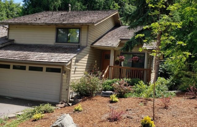 15825 NE 59th Way - 15825 Northeast 59th Place, Redmond, WA 98052