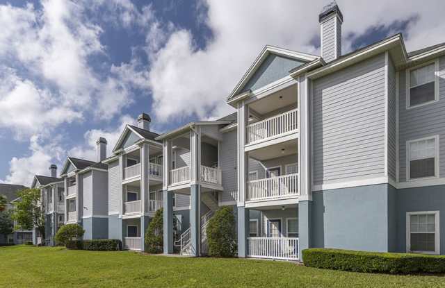 Landings at Lake Gray