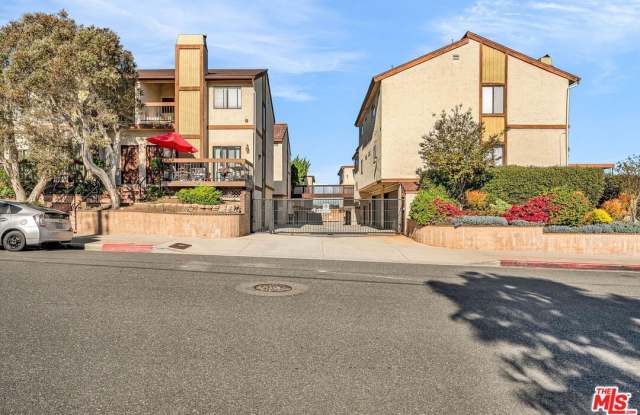 2333 241st St unit: 3