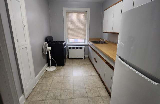 831 Elm St Apt A2