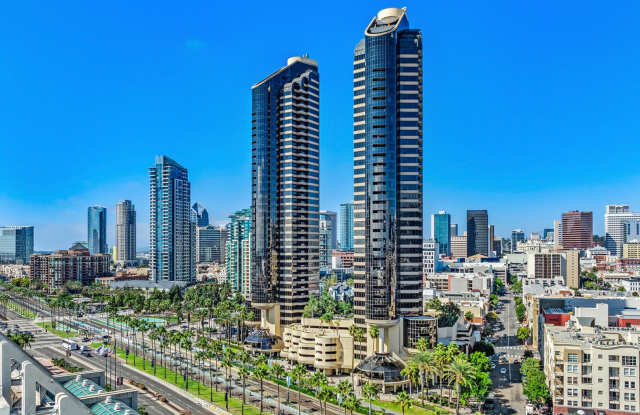 Luxury 3700 sqft 3bd/3ba Condo in the Harbor Club in the Marina District!!!
