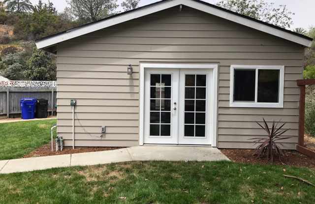 BEAUTIFUL & SPACIOUS 1 BR COTTAGE IN QUIET CUL-DE-SAC IN CLAIREMONT