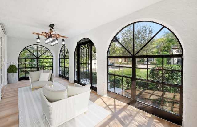 2618 Alhambra Circle