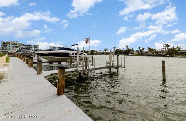 325 South Banana River Boulevard