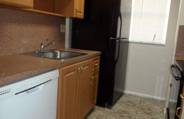 2-Bed, 2-Bath Condo in Coral Springs!