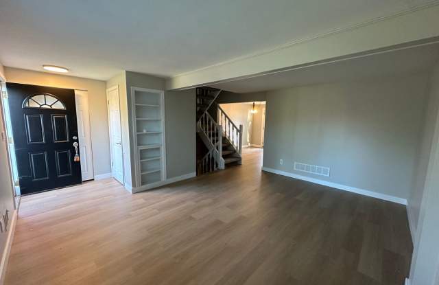 3BR/2.5BA Townhome for Rent in Middletown - Recently Renovated!