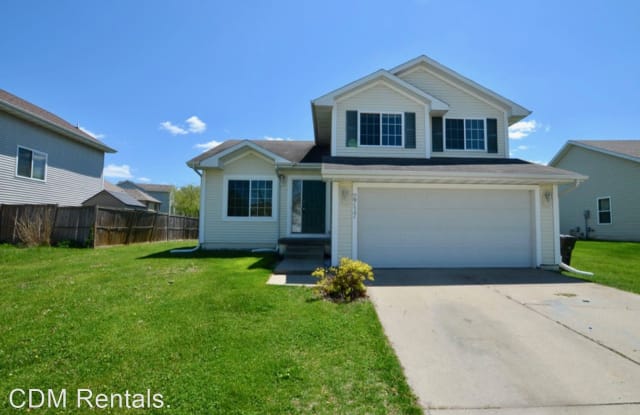 2717 Brockway Dr - 2717 Brockway Drive, Des Moines, IA 50320