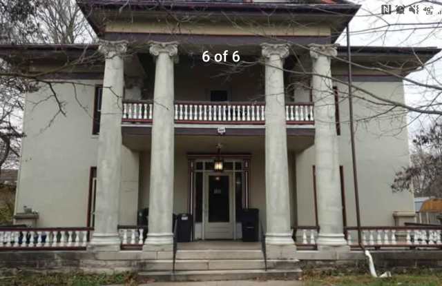 Photo of 138 E Church St