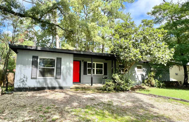 422 Fairbanks Drive - Available August 2025!