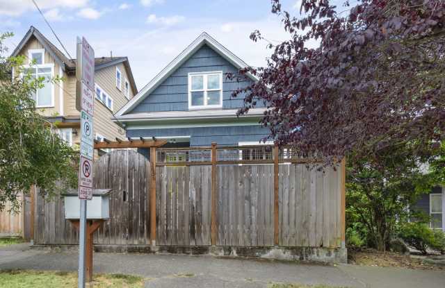 Photo of Charming 1906 Craftsman in Fremont — 3 Beds, Walk to Shops  Parks