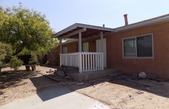 800 Gallahad St SW - 800 Gallahad Street, Los Lunas, NM 87031