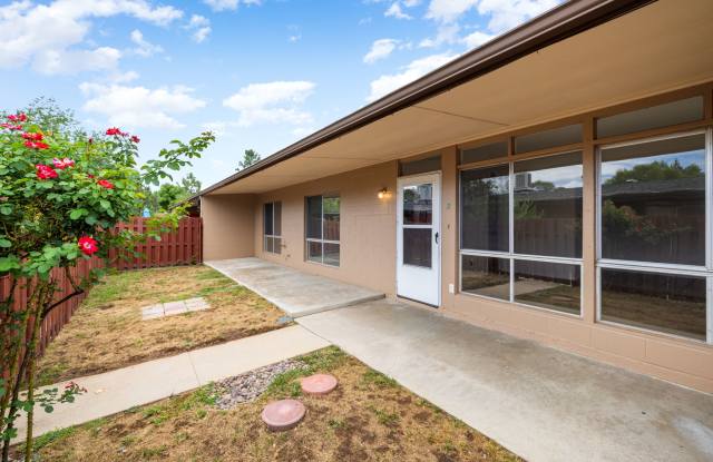 340 Country Club Circle - 2