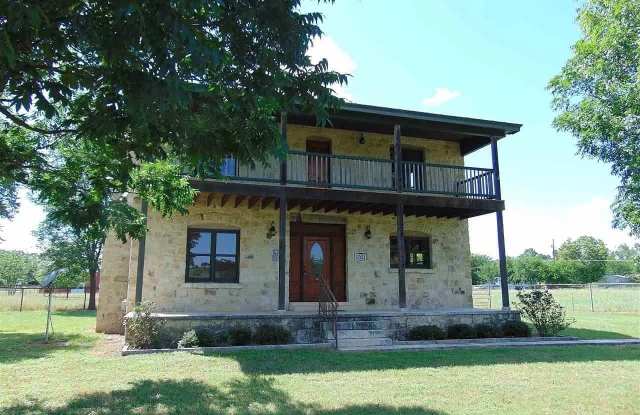 1301 Pecan Valley