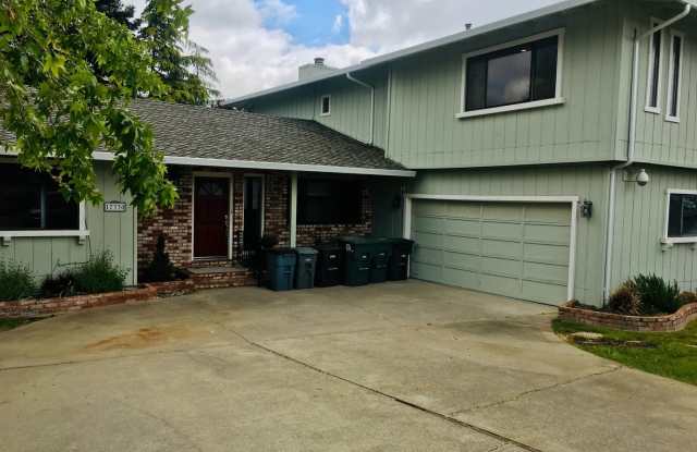 17330 Oak Leaf Drive