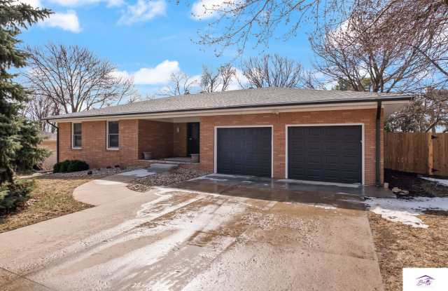 Available now! Spacious 3 Bed, 3 Bath Home with Modern Open Layout & Lawn Care Included