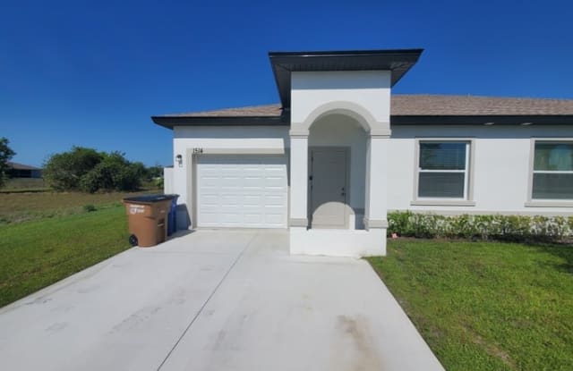 1514 Gary Lane - 1514 Gary Ln, Lehigh Acres, FL 33973