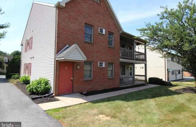 6 CARDINAL Drive unit: 8