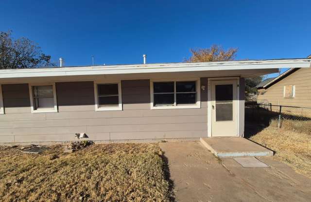 1 Bedroom 1 Bath Available