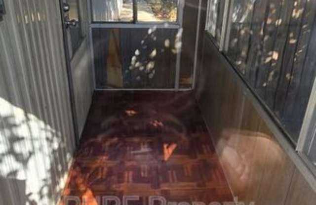 207 Buena Vista Ct SE