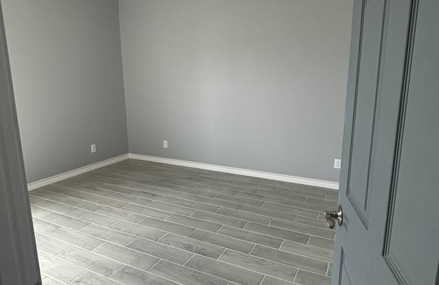2602 Clearview St Apt 4