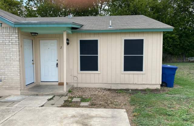 Quaint Duplex Home - 4207 Woodmanor Drive, San Antonio, TX 78228