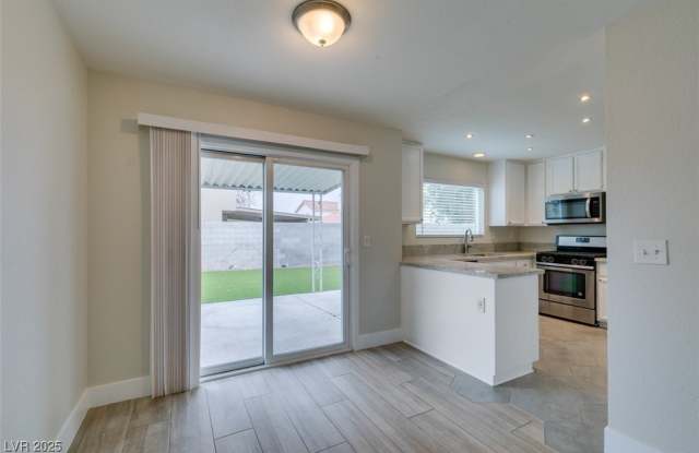 2528 Wolverton Avenue