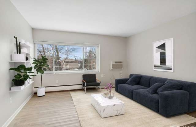 Cove at Linden Hills