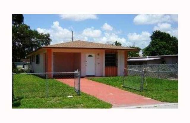 1111 SW 24th Avenue - 1111 Southwest 24th Avenue, Fort Lauderdale, FL 33312