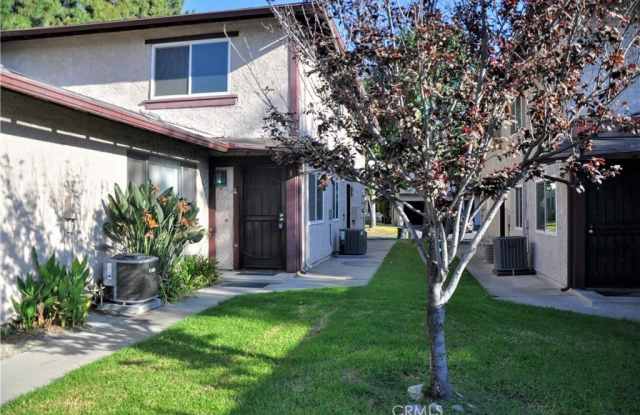 1189 W Sierra Madre