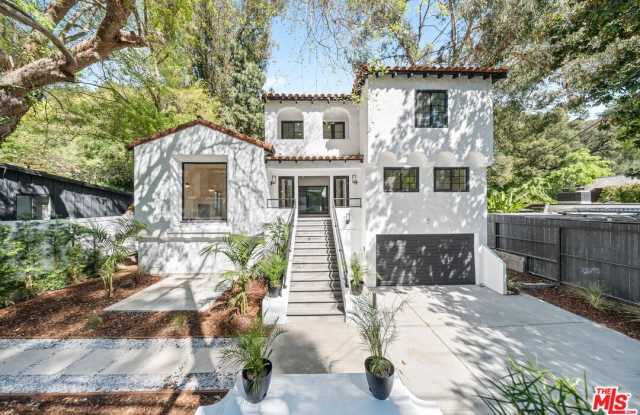 1800 E Benedict Canyon Dr