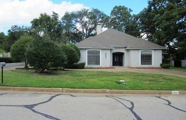 Photo of 401 Woodland Hills