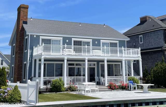 Photo of 1118 Barnegat Lane