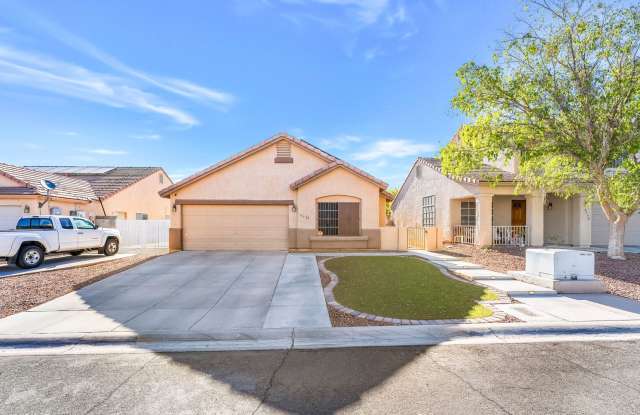Stunning Silverado Ranch Single-Story with Pool, Solar Savings & Spacious Backyard!