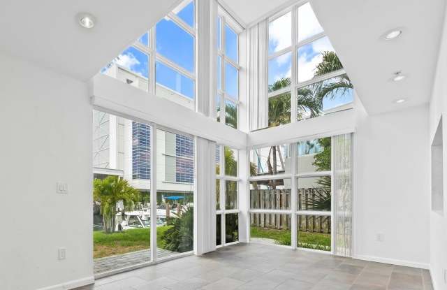 1490 SE 15th Street