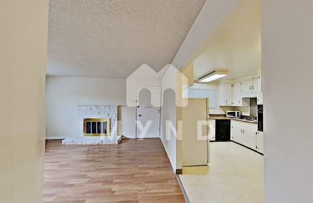 874 Burbank Dr Apt 4