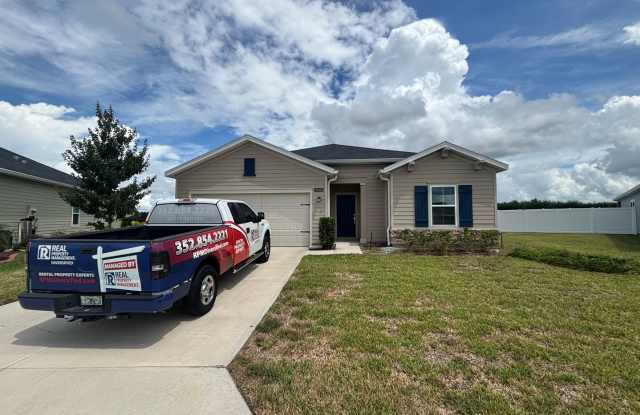 Photo of Stunning 3 Bedroom 2 Bath, Great Location! (Freedom Crossing Preserve)