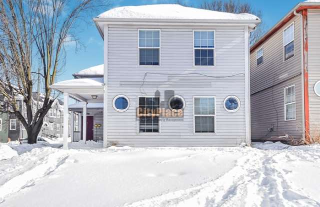 Photo of 3469 North Illinois Street