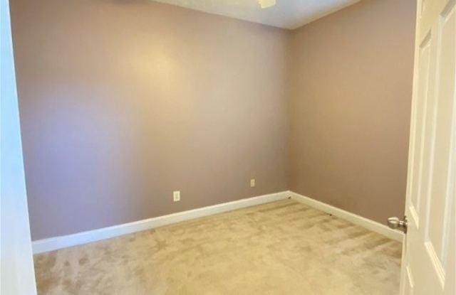 5806 Kessinger Court