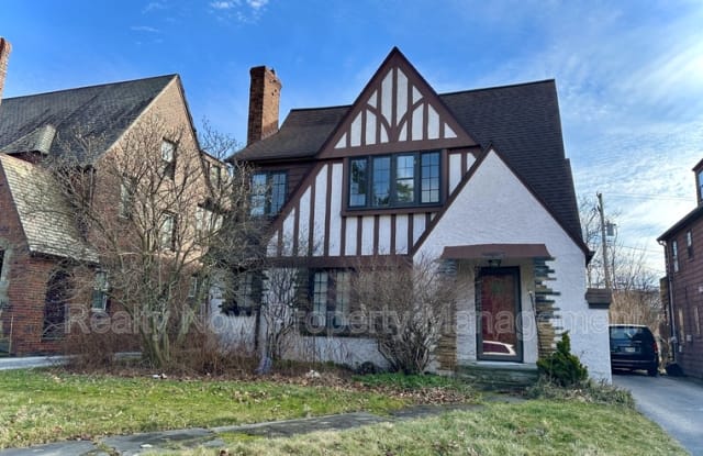 18008 Winslow Rd - 18008 Winslow Road, Shaker Heights, OH 44122